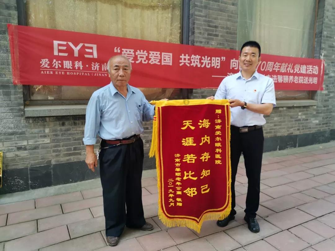 大千世界无奇不有,砍掉一棵1400年的古树的理由会是这么奇葩