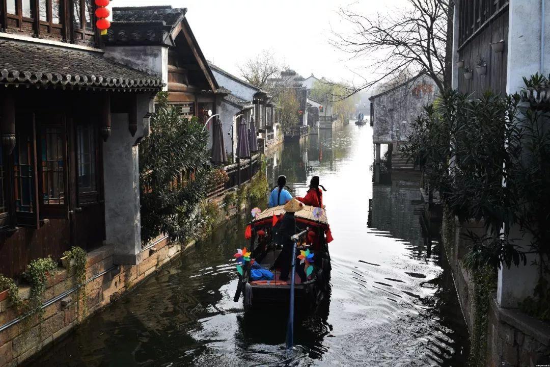 逃离粉红岛